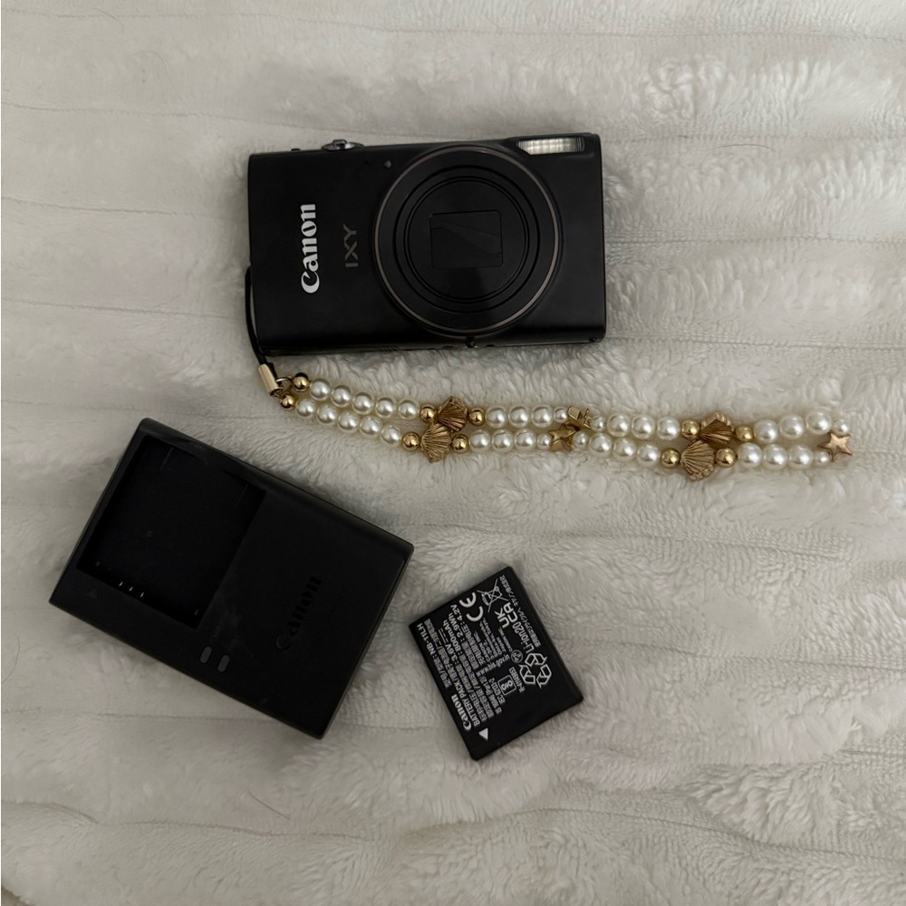 Canon IXY 650